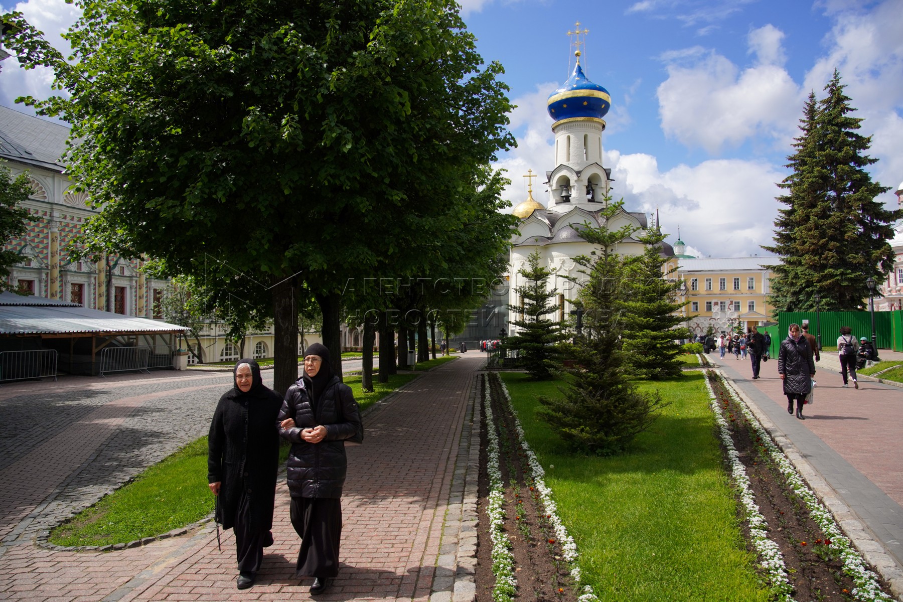 Сергиев Посад территория Лавры