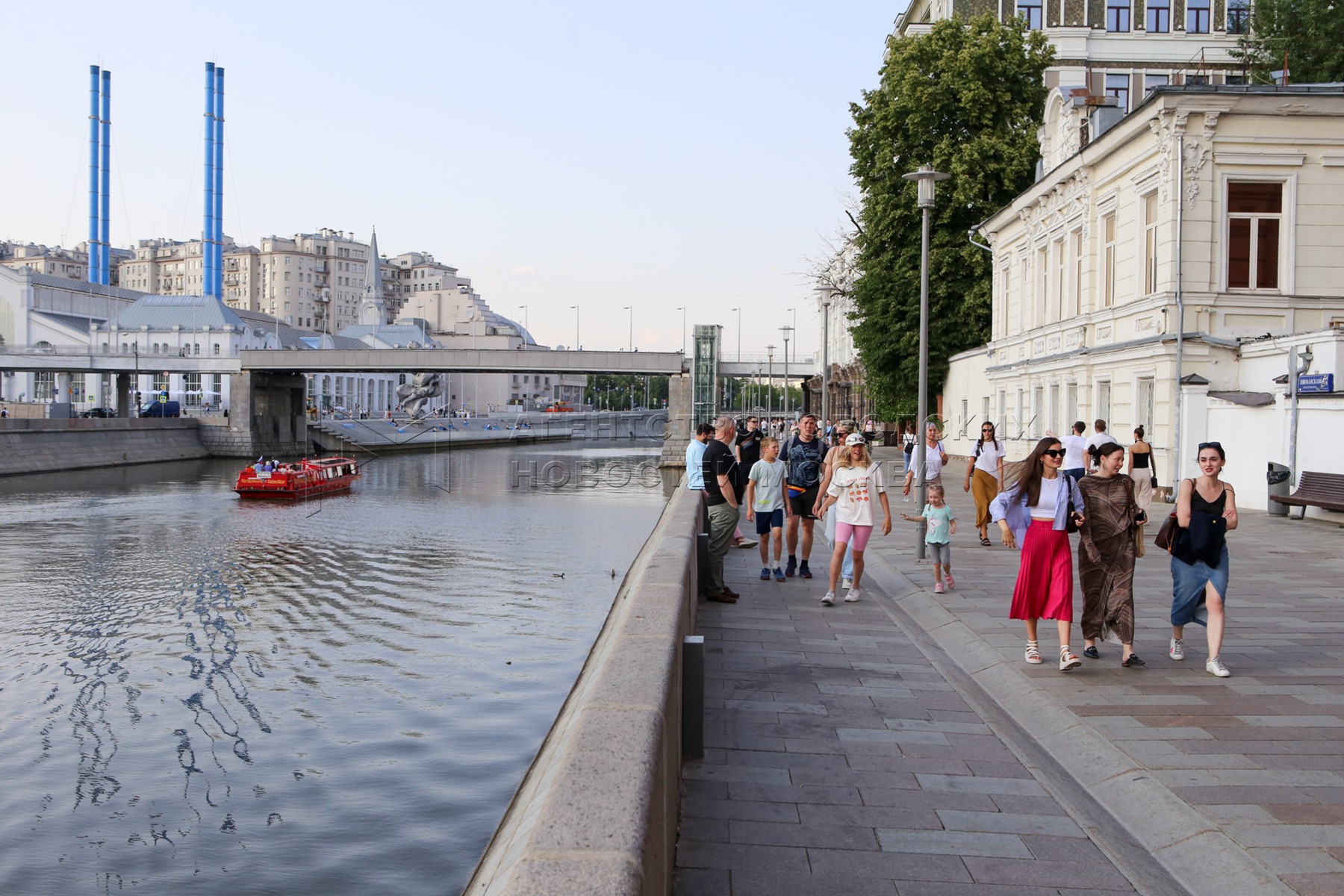 москва якиманская набережная