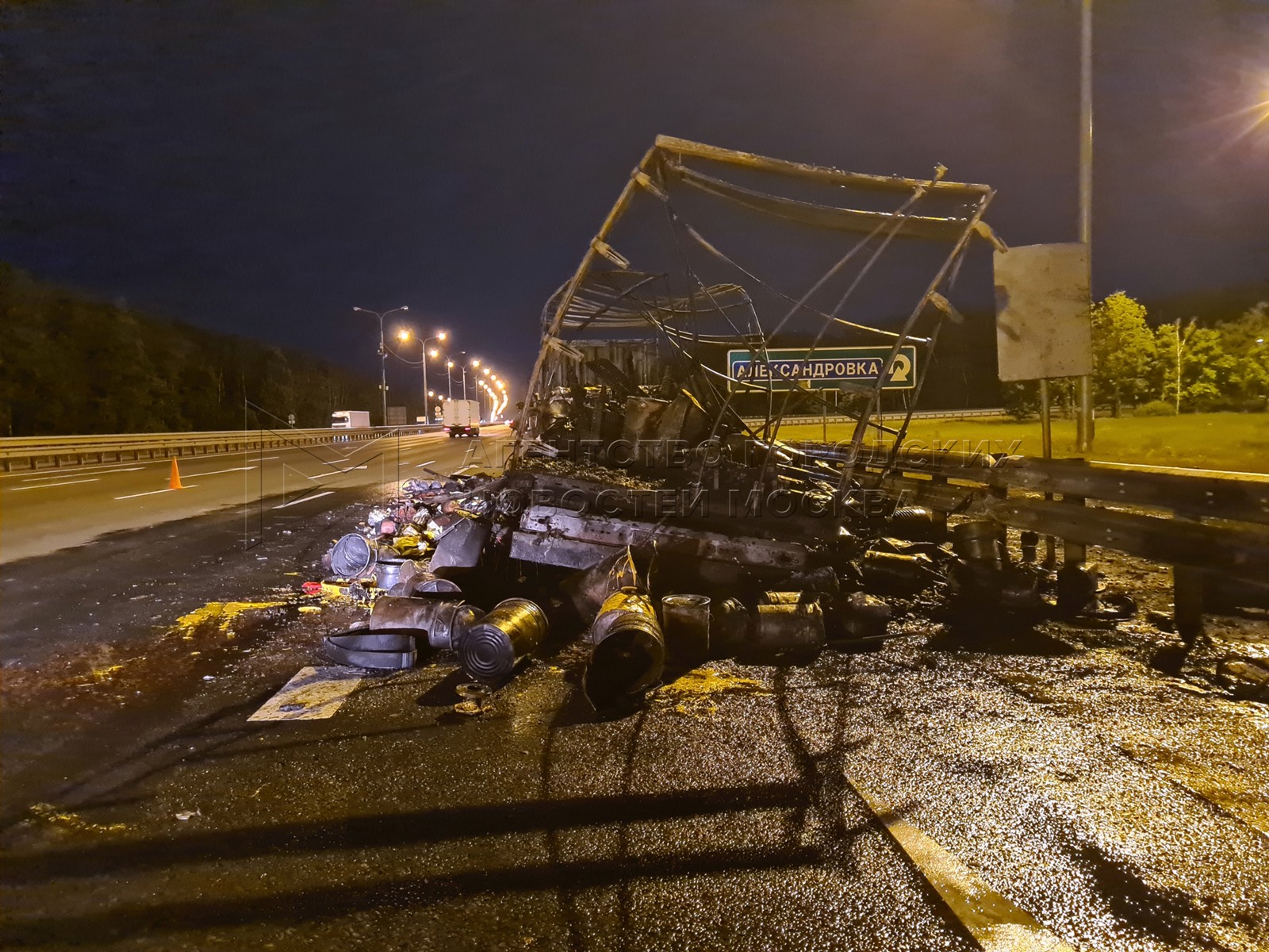 Происшествие на симферопольском шоссе. Дтп симферопольское шоссе 02. Дтп на симферопольском шоссе. Что происходит симферопольский шоссе. 08.