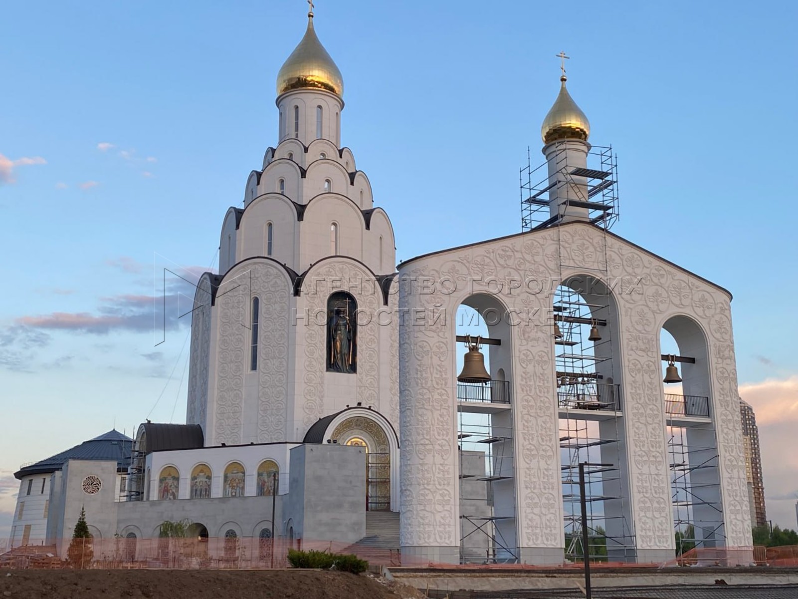 В городе Брянске строят храм