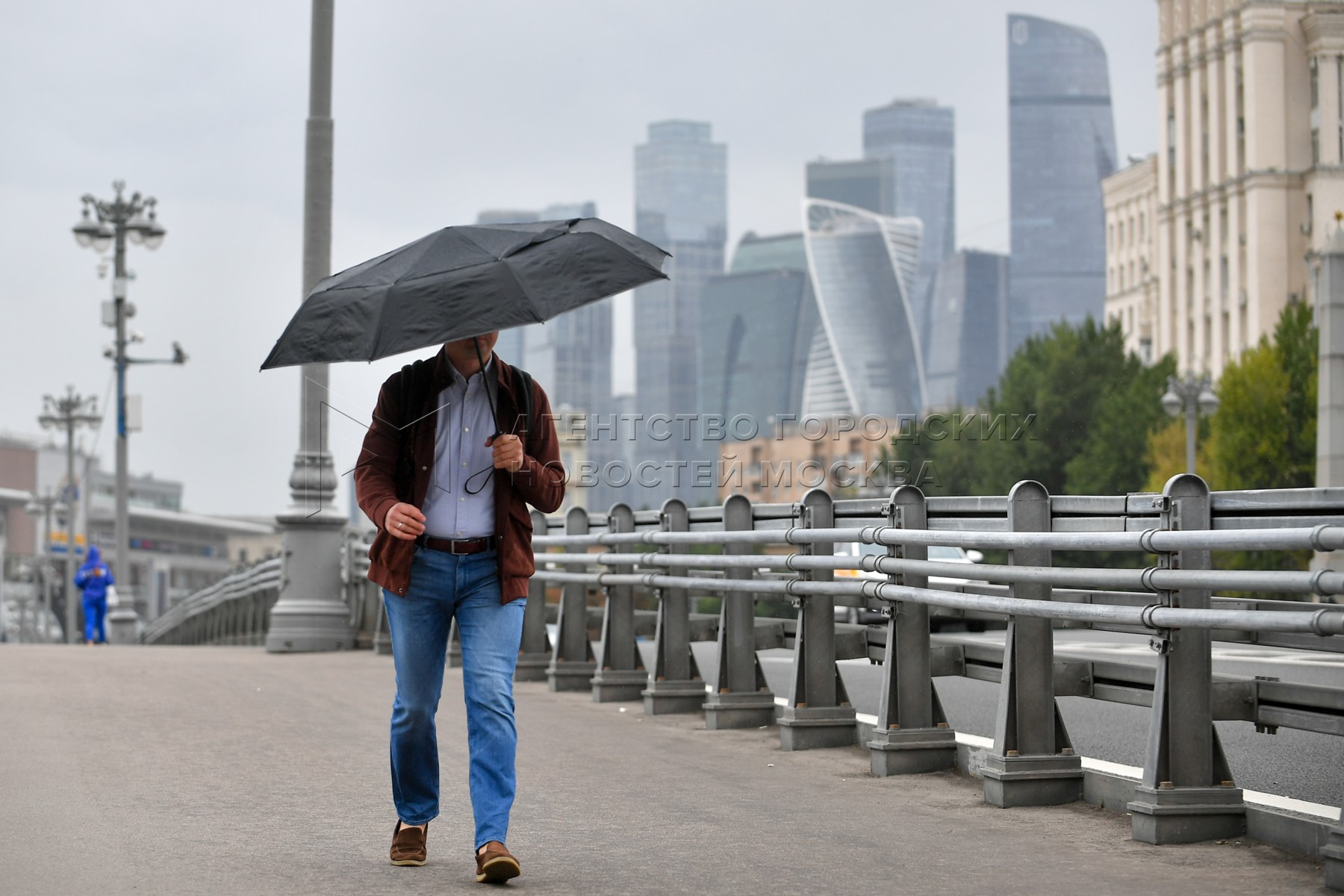 Почему июнь дождливый 2024. Дождливый день. Дождь в Москве. Дождь в Москве фото. Дождь в Москве сейчас.