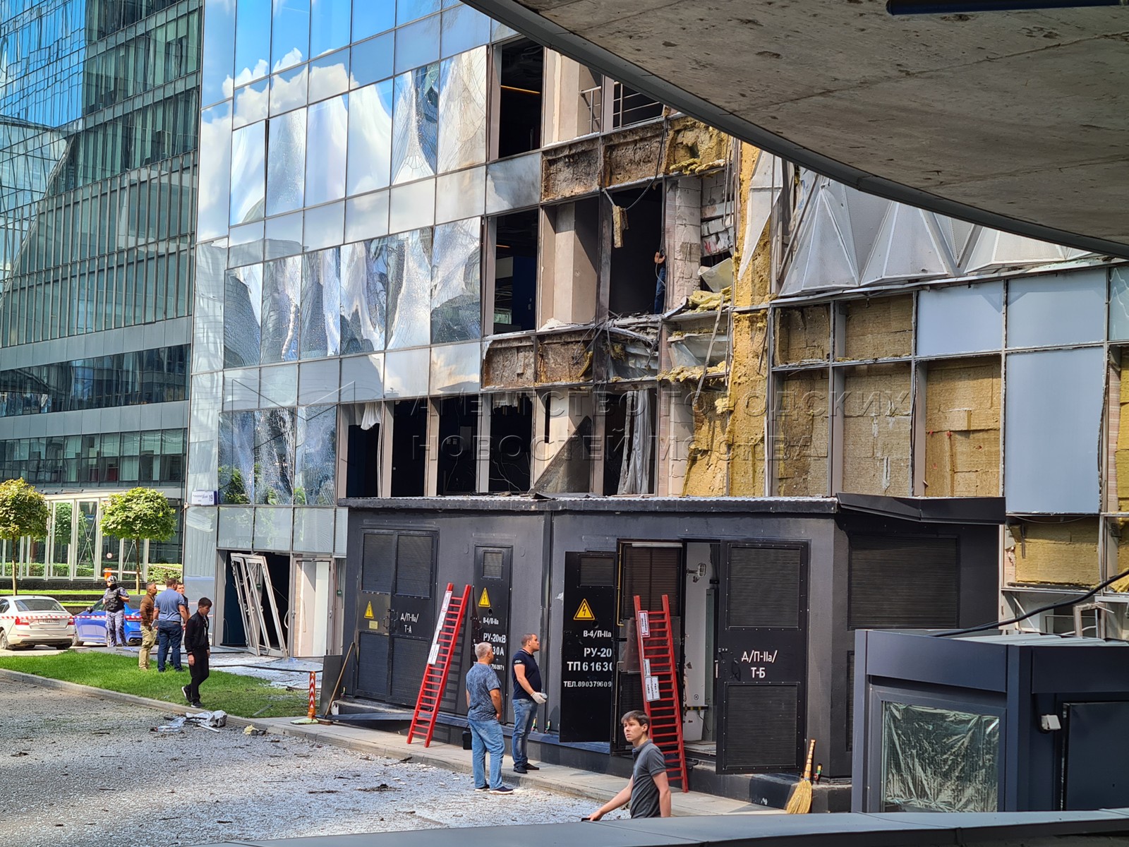 Удары бпла по москва сити. Москва сити 2023. Высотные здания. Москва сити 2023. Небоскреб вблизи.