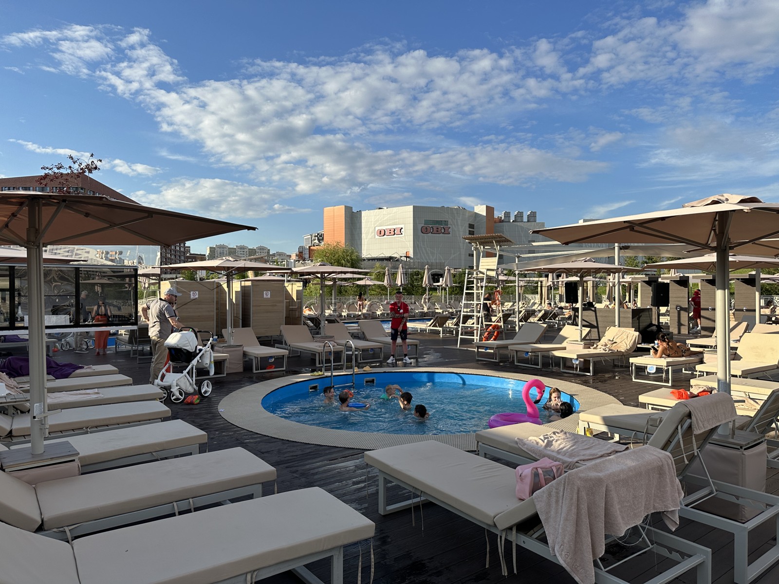 Бассейн на ходынке москва. Бассейн на ходынке москва. Бассейн на вешняковской. Ходынское поле москва. Бассейн на ходынке москва.