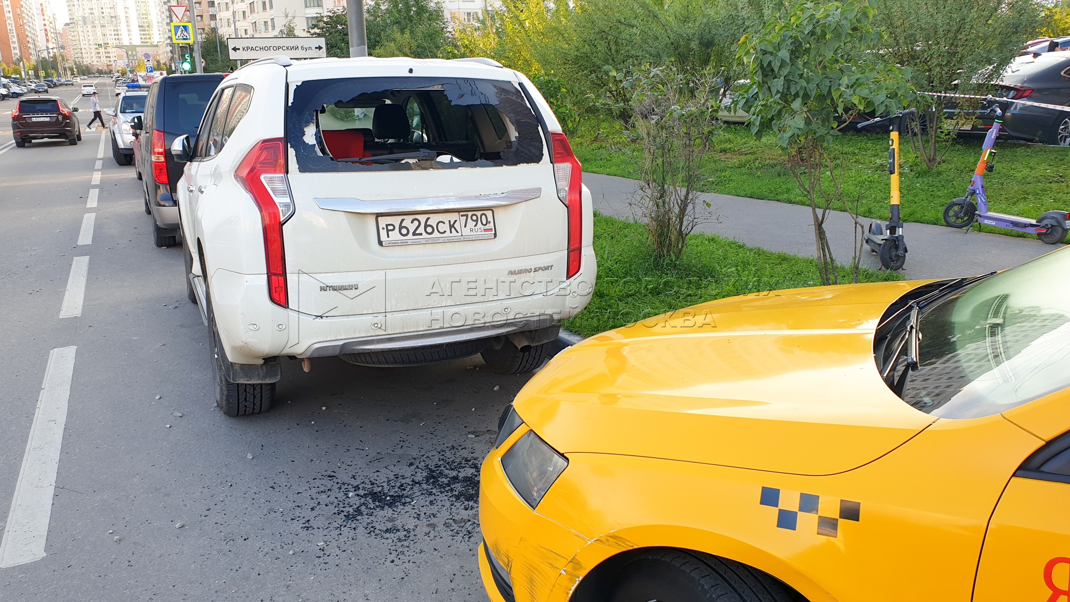 В адыгее упал беспилотник. Житель Красногорска устроил на крыше.