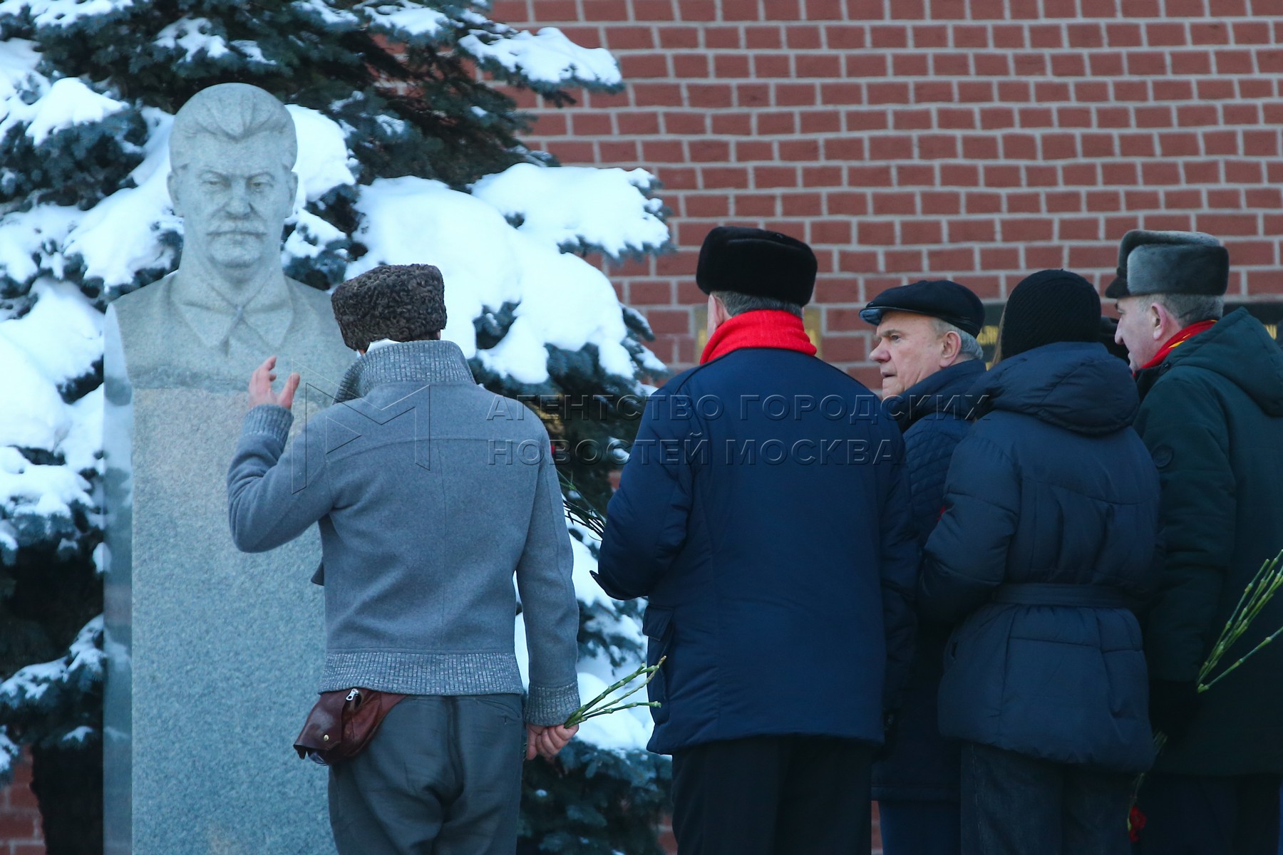 Ленино-снегирёвский военно-исторический музей официальный сайт. Идрица. 33. Фотографии улица братьев пономаревых дом 25 фотографии дома 25. Поселок сланцы ленинградская область.