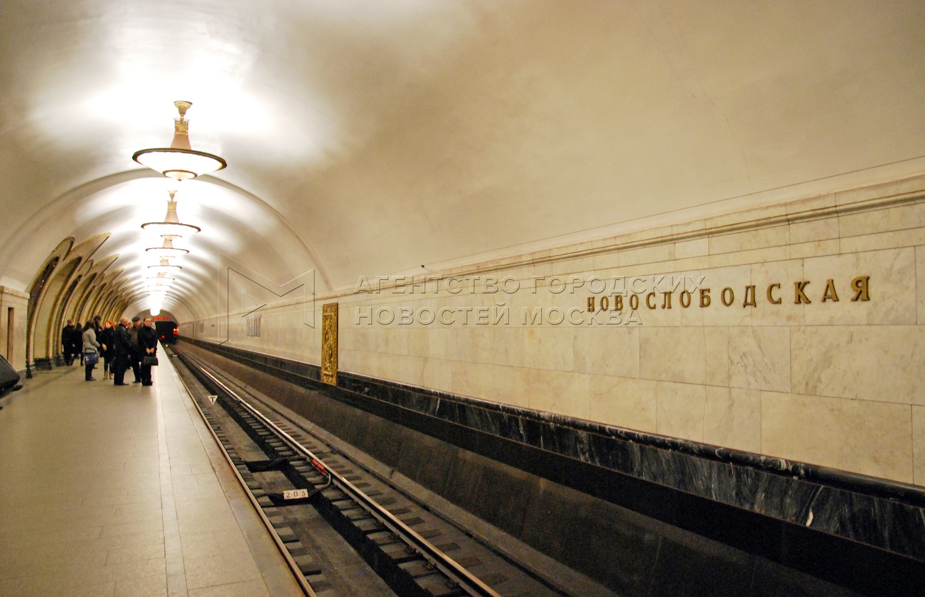 Метро крылатское 1989. Бутовская линия станция бунинская аллея. Новослободская вестибюль. Открытие станции тропарево. Тропаревская линия метро.