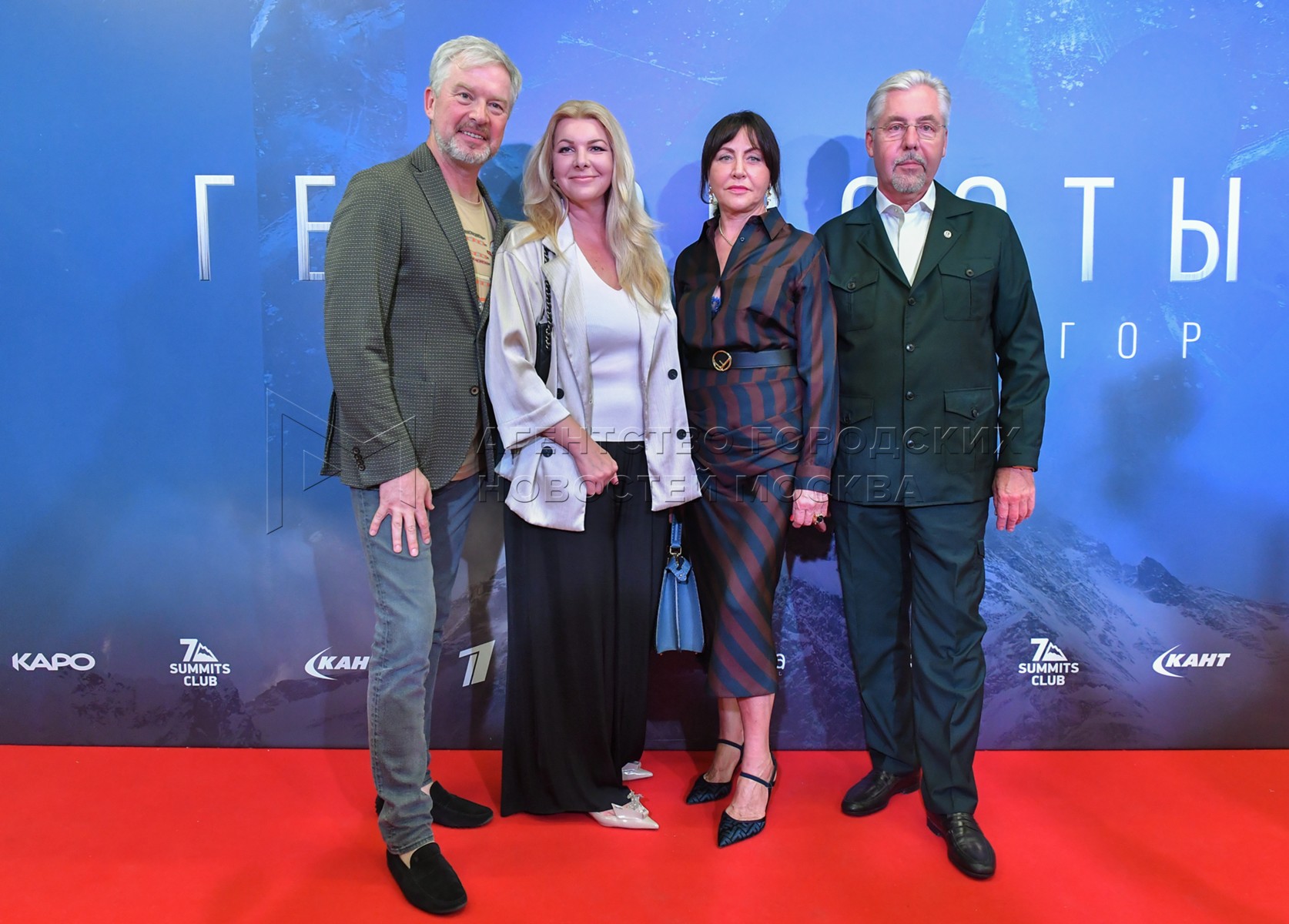 Шұлықтағы жалаңаш лесбиянкалардың фотосуреттері