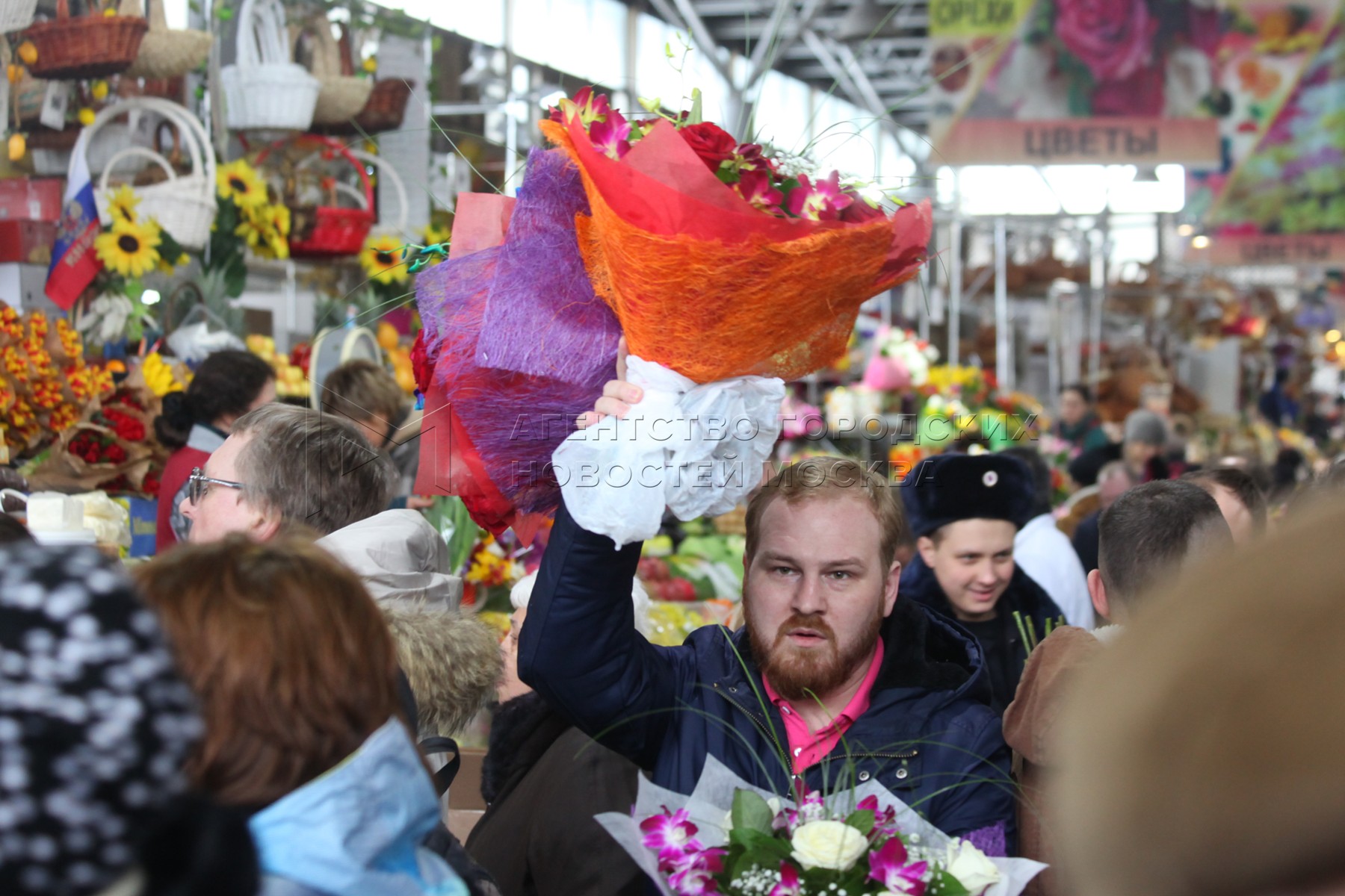 Цветы москва 8 марта