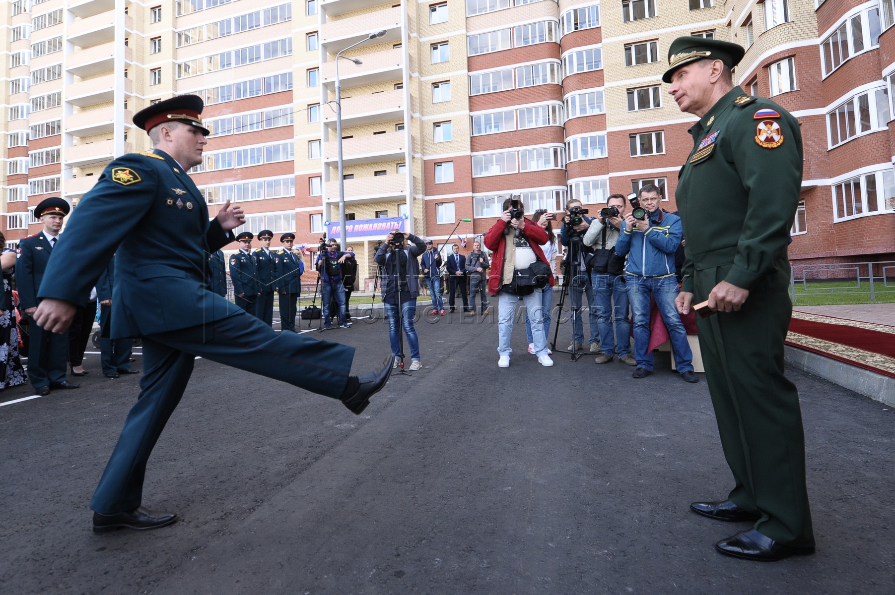 Войти без регистрации военнослужащим. Жилой комплекс для Росгвардии. ЖК Росгвардии в Балашихе. Жилье для военнослужащих Росгвардии в Москве. Служебные квартиры Росгвардии в Балашихе.