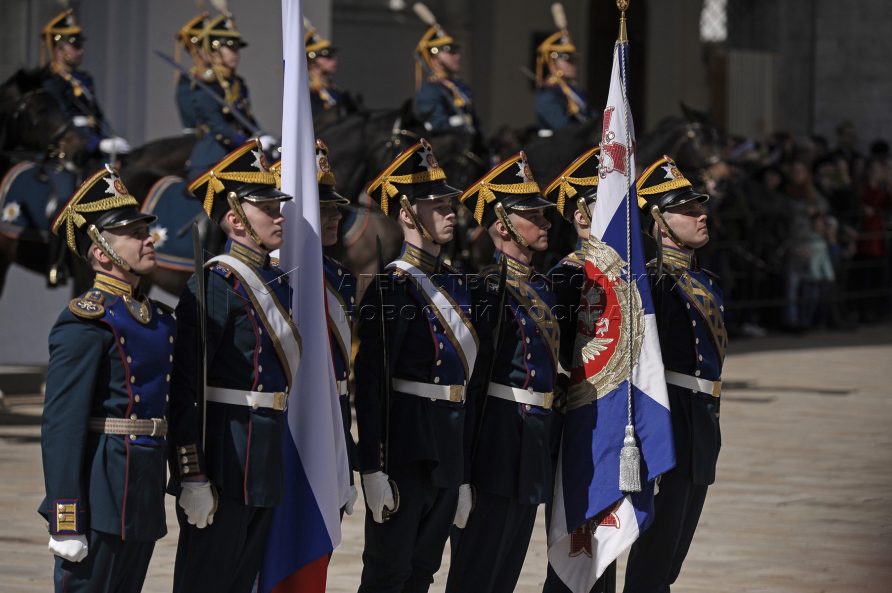 Церемония развода караулов президентского полка