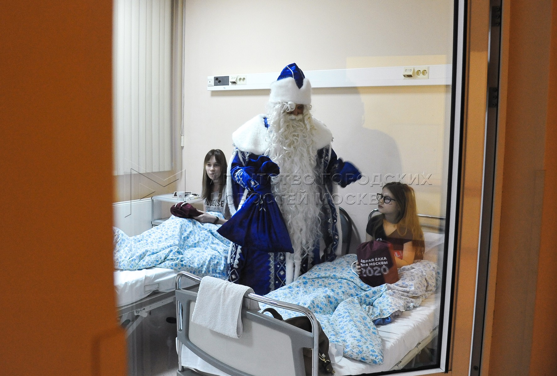«Елка мэра» в НИИ неотложной детской хирургии и
