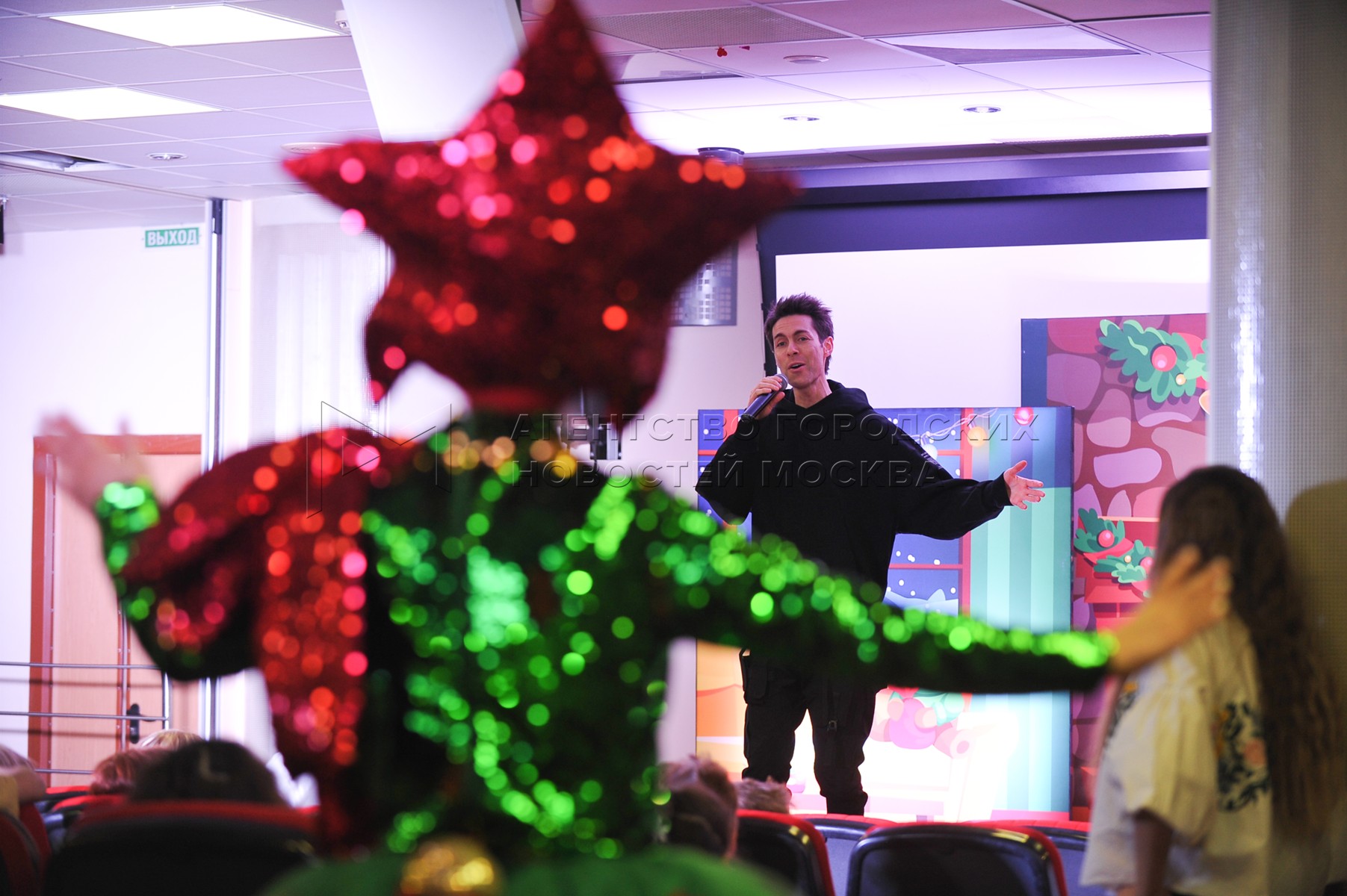 «Елка мэра» в НИИ неотложной детской хирургии и