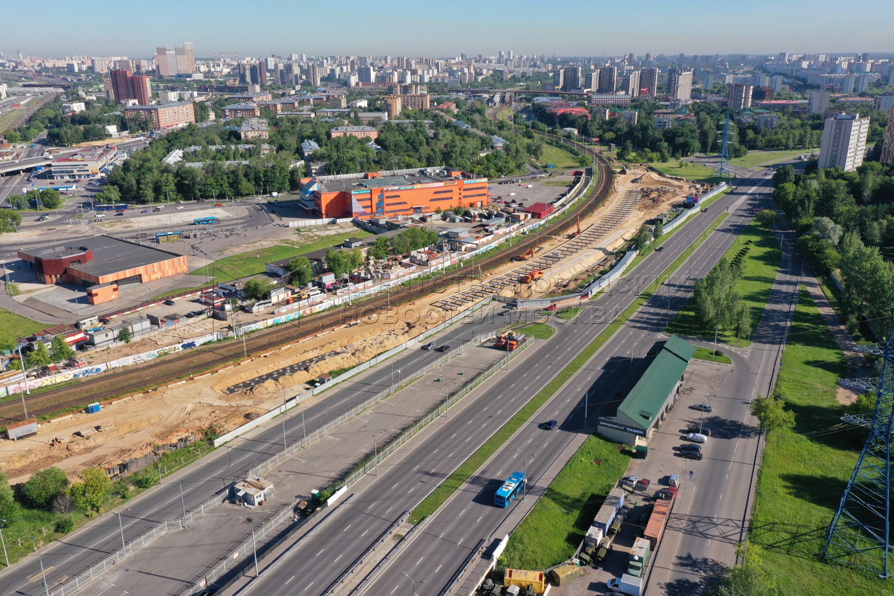 Вид с квадрокоптера на строительство ТПУ «Петровско-Разумовская» на МЦД ...